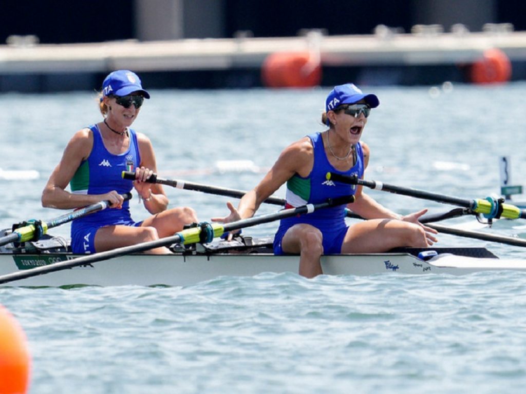 Olimpiadi Tokyo 2020: nel canottaggio medaglia d'oro per Valentina Rodini e Federica Cesarini, Oppo e Ruta vincono il bronzo. Impresa di Paltrinieri (argento) nel nuoto