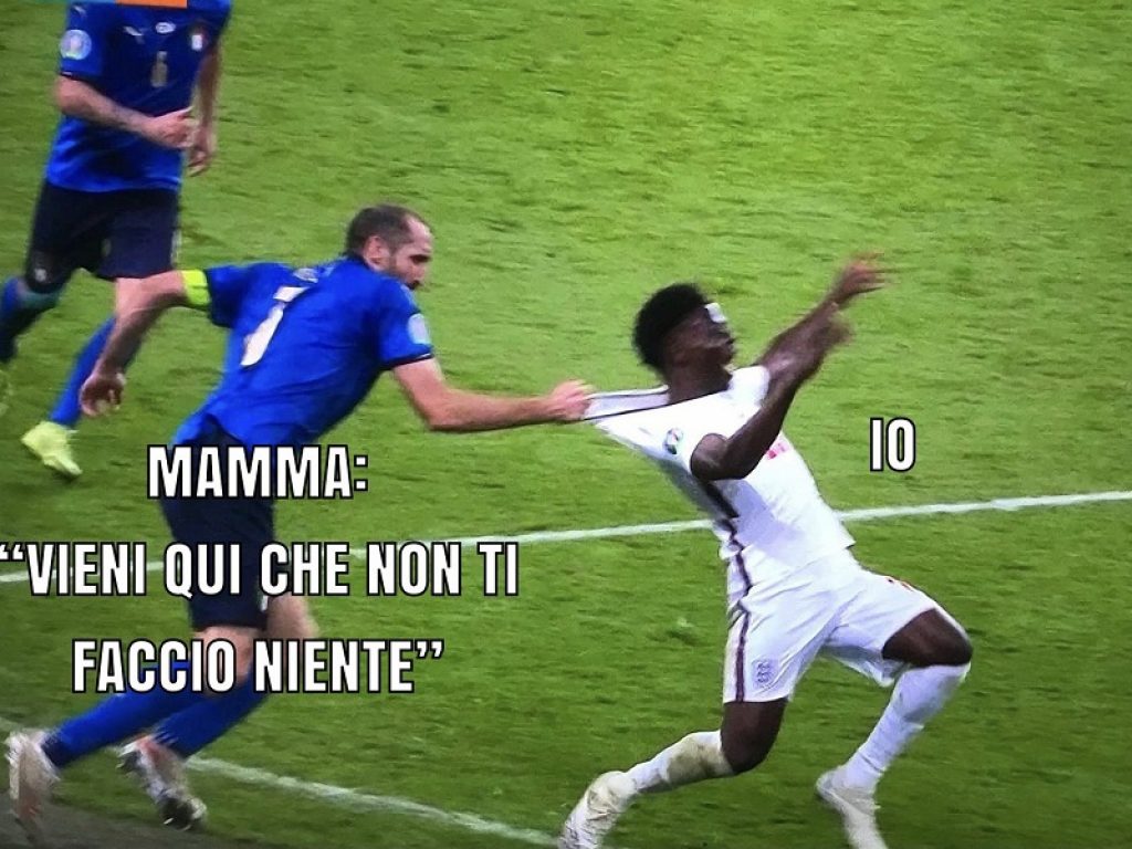 Italia-Inghilterra: i meme più divertenti su Chiellini e Saka