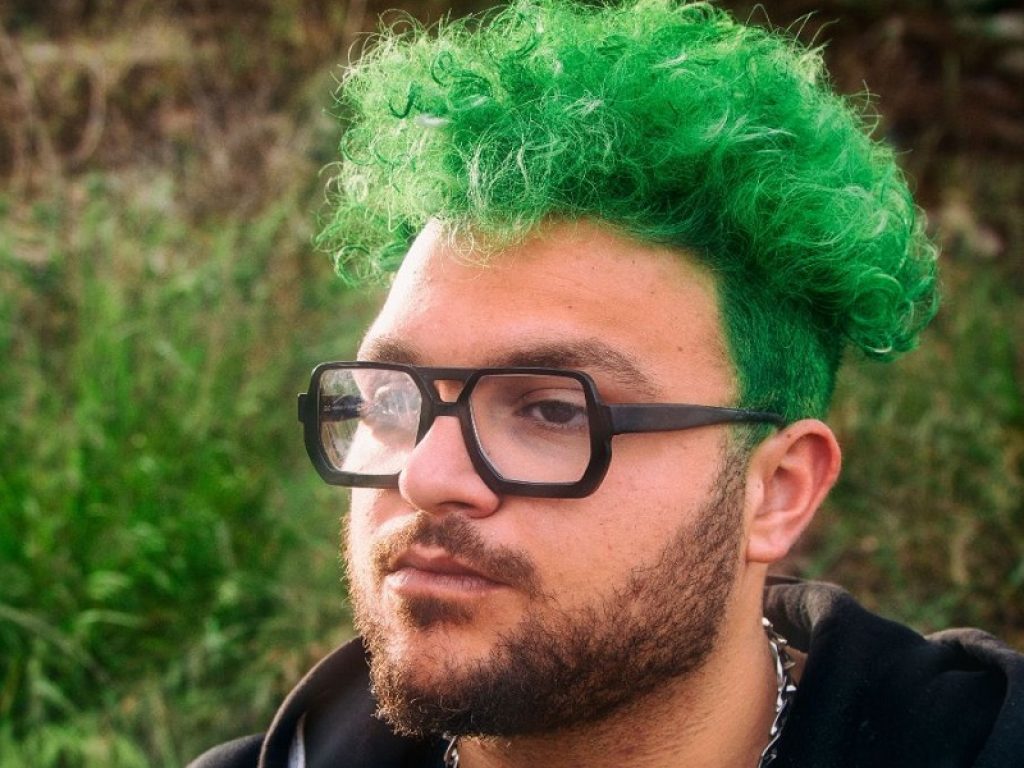 Nigra online su tutte le piattaforme digitali con il nuovo singolo "Con me": il brano è una fotografia personale della società contemporanea