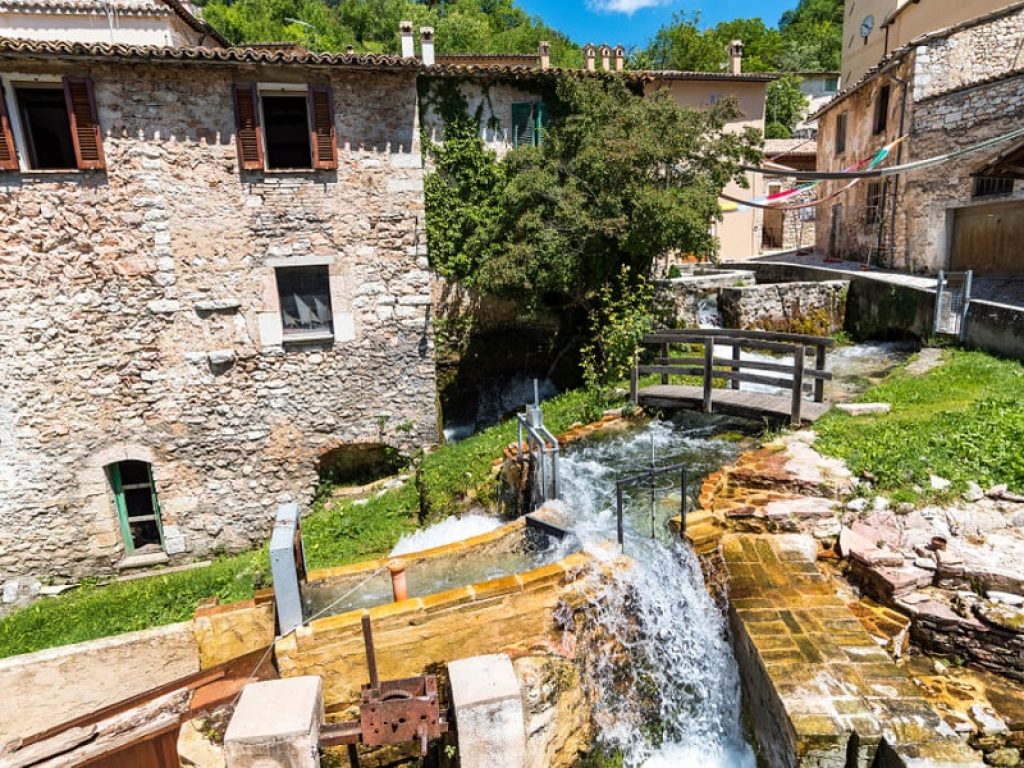 Domenica 18 luglio una passeggiata alla scoperta di Rasiglia di Foligno (Pg) il “Borgo delle acque” e del Santuario della Madonna delle Grazie 