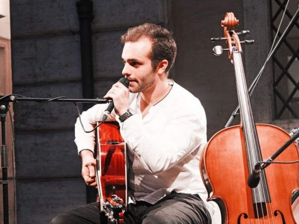 Disponibile online su Youtube “Viaggiare”, il video ufficiale del nuovo singolo di ‘900 (nome d'arte di Paolo Motta) già fuori in streaming