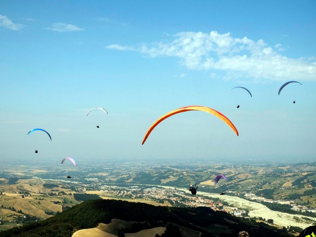 Campionato parapendio: titolo italiano 2021 non assegnato a causa delle condizioni meteo avverse. Assegnati i premi per il Trofeo 100 Laghi