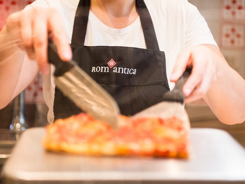 Novità nel mondo della ristorazione: Rom'Antica apre un nuovo punto vendita in Via Dante 7 a Milano, a pochi passi da Piazza Duomo