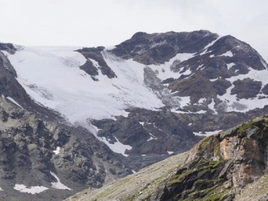 Il ghiacciaio della Vedretta lunga sulle Alpi Venoste, in provincia di Bolzano, in 17 anni è diminuito di 1,2 metri l’anno per un totale di circa 20 metri