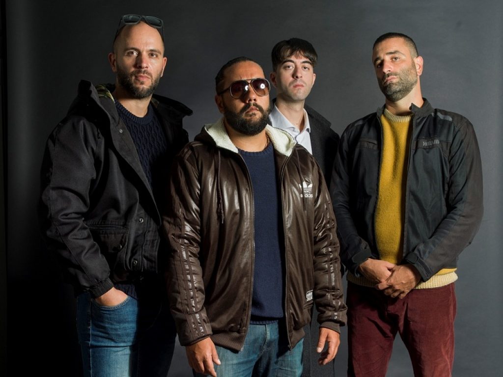 “Siamo qui” è il nuovo album dei Keepalata: è stato registrato nel Keepalata Studio tra Roma e Cosenza e mixato da Libberà