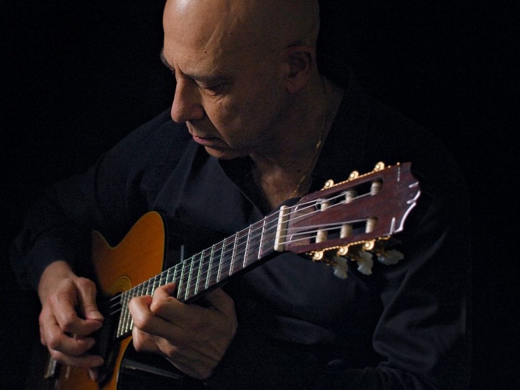 Marco Albani duetta con Carla Cocco nel nuovo brano "Mari Mari Miu": il singolo è disponibile online sulle piattaforme digitali