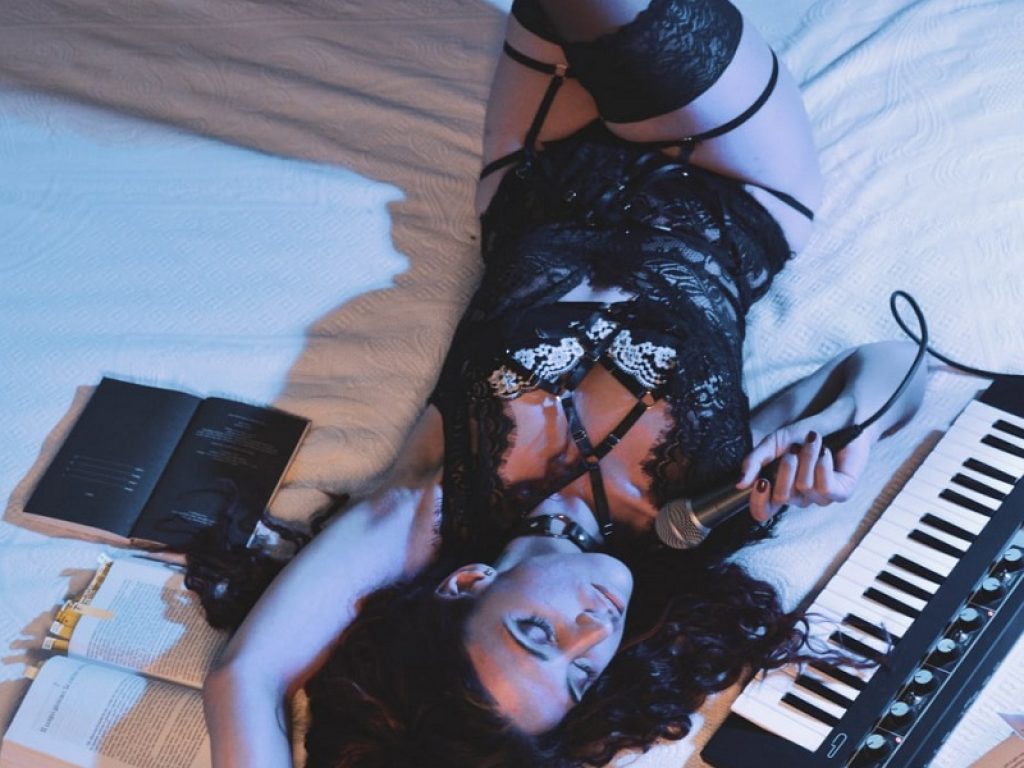 Witch Lust è la nuova canzone di Anna Soares