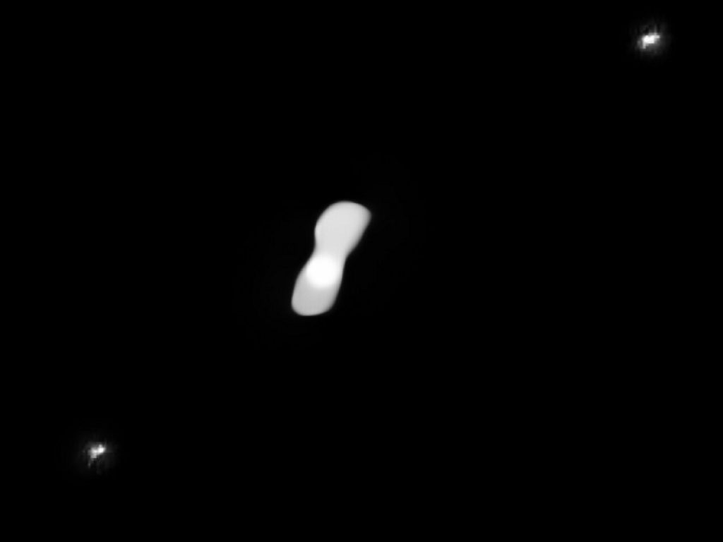 Nuove immagini spaziali dell'asteroide Kleopatra