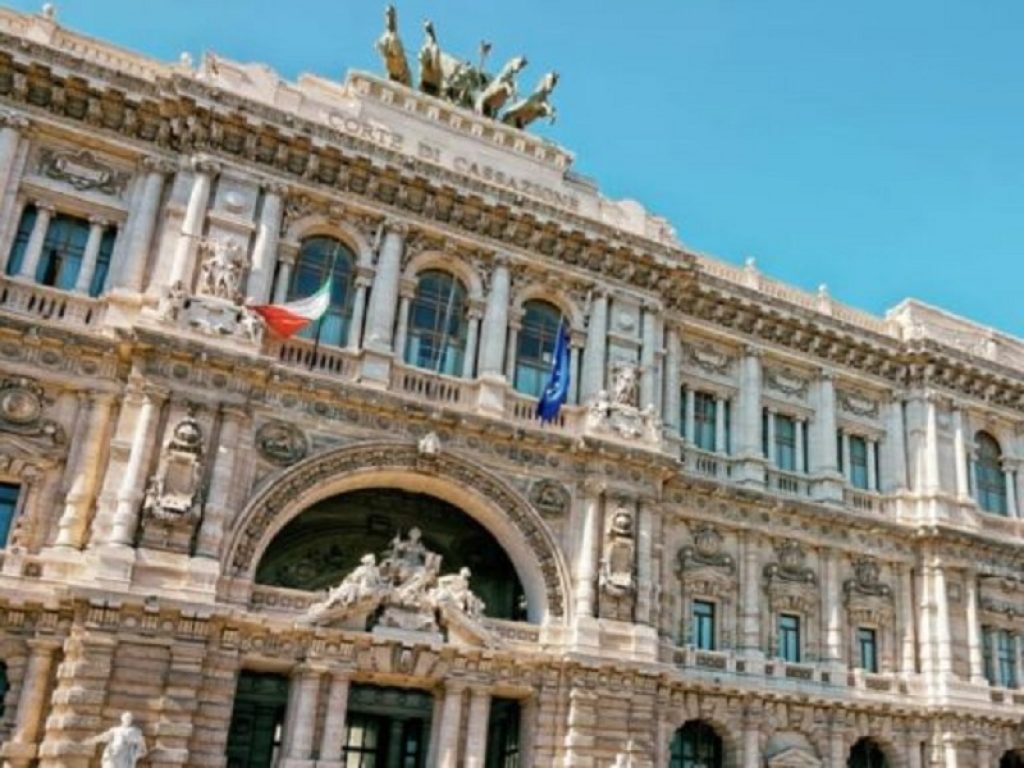 cassazione divieto di cumulo