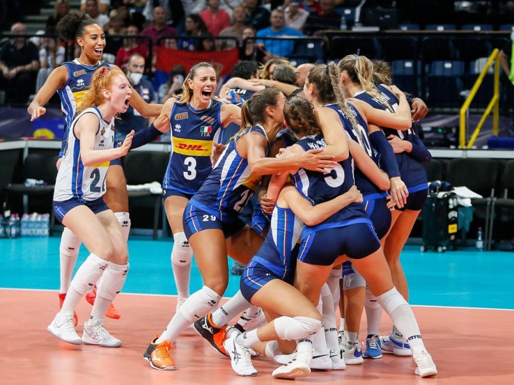 Europei femminili di volley: l'Italia compie l'impresa a Belgrado. Vince 3-1 contro la Serbia e sale sul gradino più alto del podio