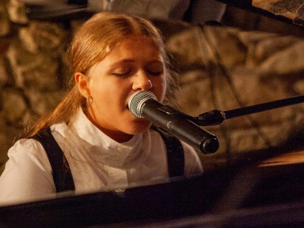 A Pietrarrubbia (Pu) la finalissima del Festival Baby Voice: il vincitoresi esibirà sul palco del Teatro Ariston a Sanremo al Sanremo Rock & Trend Festival