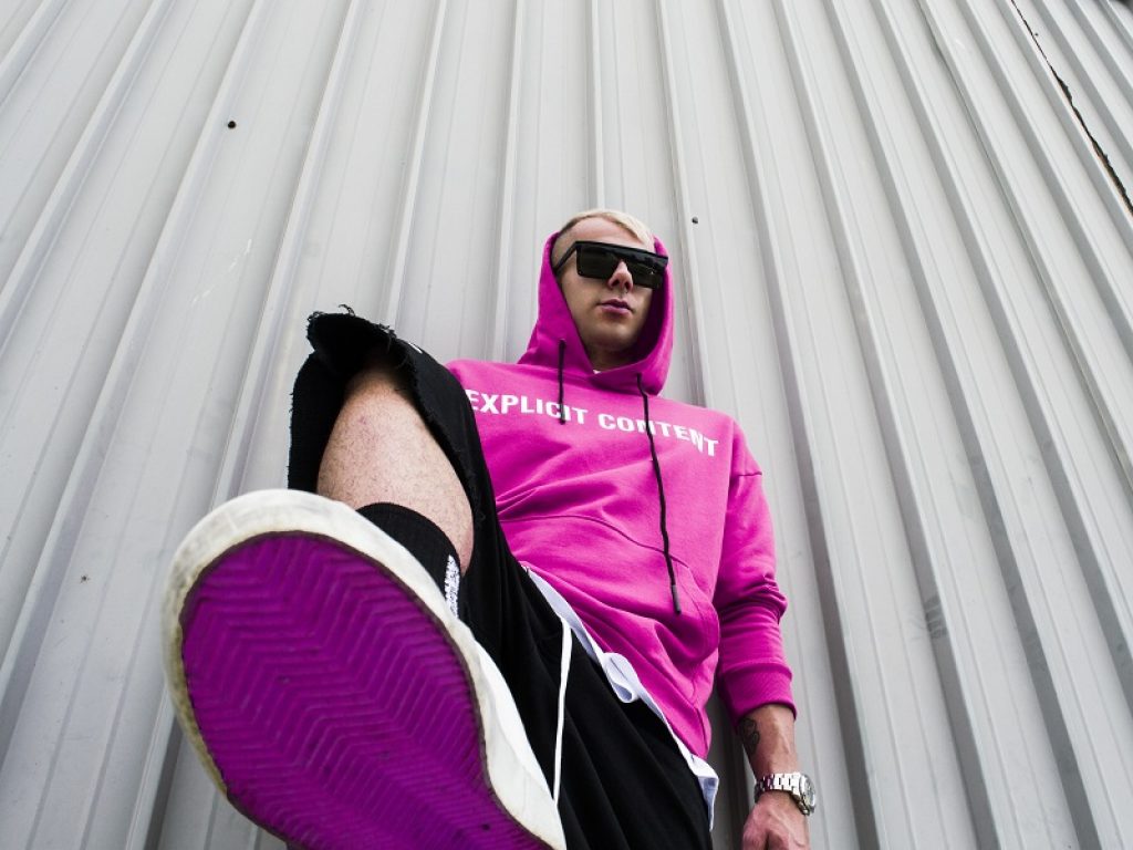 “LUNA”, nuovo brano di Ioz, è disponibile online sulle piattaforme digitali e ora anche in rotazione radiofonica