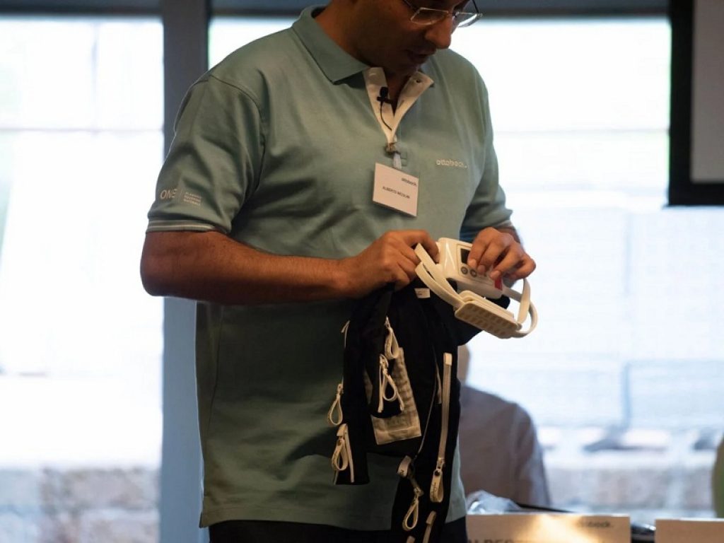 La neurotuta chiamata Mollii prodotta dalla multinazionale tedesca Ottobock