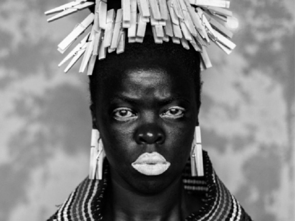 Zanele Muholi. Somnyama Ngonyama - Ave, Leonessa nera