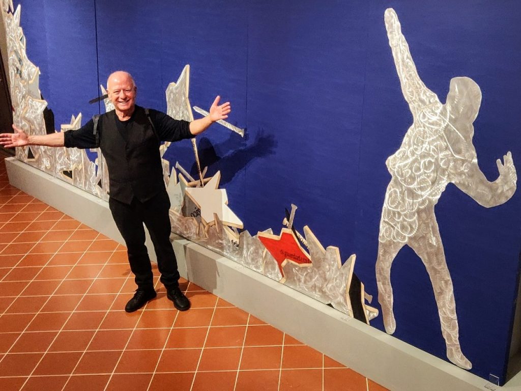 Stelle decapitate, chiodi e sagome di sbandati, popolano l’esposizione “Smarriti” a Palazzo Pitti: fino al 12 dicembre in mostra 36 opere di Franco Ionda