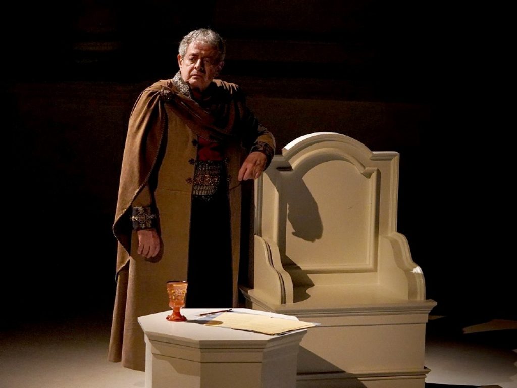 Pino Micol al Teatro Arcobaleno con "Memorie di Adriano"
