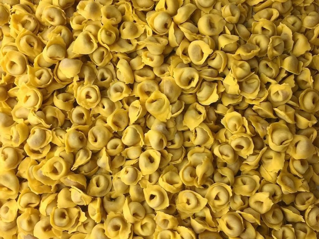 Disciplinare comunale per il cappelletto reggiano: il marchio Deco è una certificazione del settore agroalimentare sul legame con il territorio