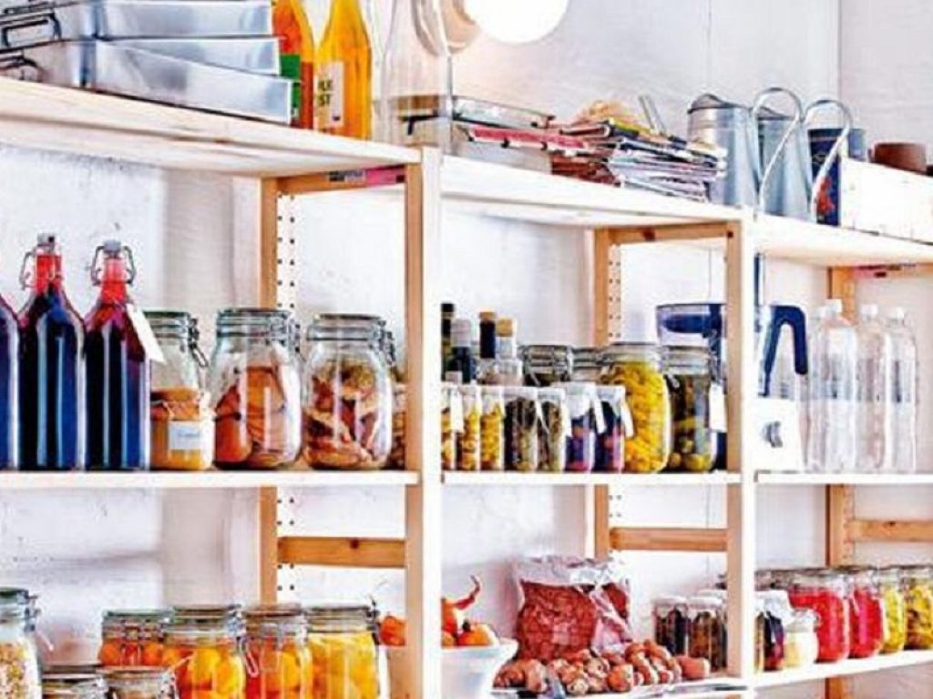 Come salvare il cibo in dispensa dagli infestanti