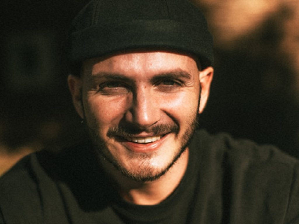 Il rapper Erre Punto online sulle piattaforme digitali con il nuovo singolo "Vecchia Roma" estratto dal disco "Punto de ritrovo"
