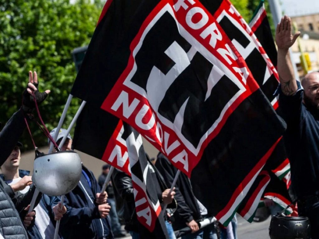 In Parlamento arrivano le mozioni per lo scioglimento di Forza Nuova dopo le violenze di Roma: il Pd presenta un documento con la firma di tutti i suoi deputati