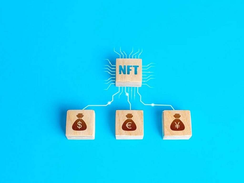 Dalle scimmie digitali alle rocce milionarie: il fenomeno NFT