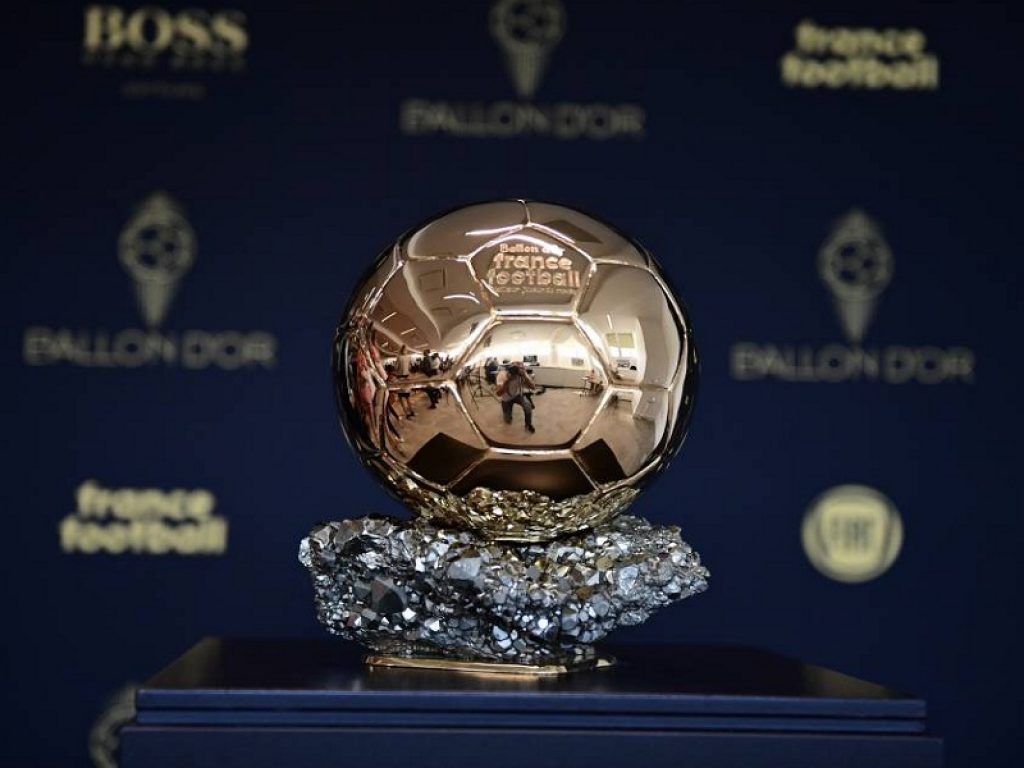 Ritorna il Pallone d’Oro, ecco i calciatori finalisti: tra i candidati al premio più prestigioso del mondo del calcio anche cinque italiani