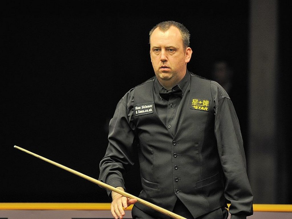Mark Williams, tre volte campione del mondo di snooker, si è addormentato durante una partita del campionato del Regno Unito a causa del Long Covid