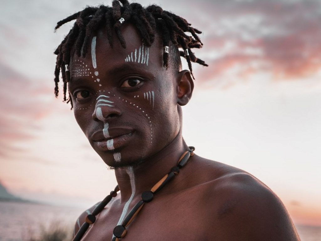 Chris Obehi torna in patria per "Back to Motherland"