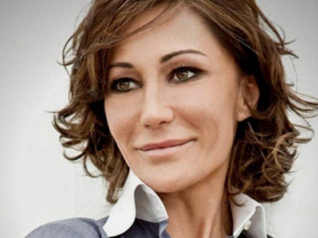 Cristina Brecciaroli debutta con “La Breccia sulla luna”