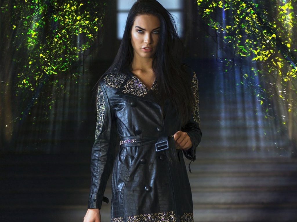 Moda a Torino tra storia, stile e sostenibilità: grandi firme e nuovi stilisti sfilano a Hoas 2021 nei 9mila metri quadri del Lingotto