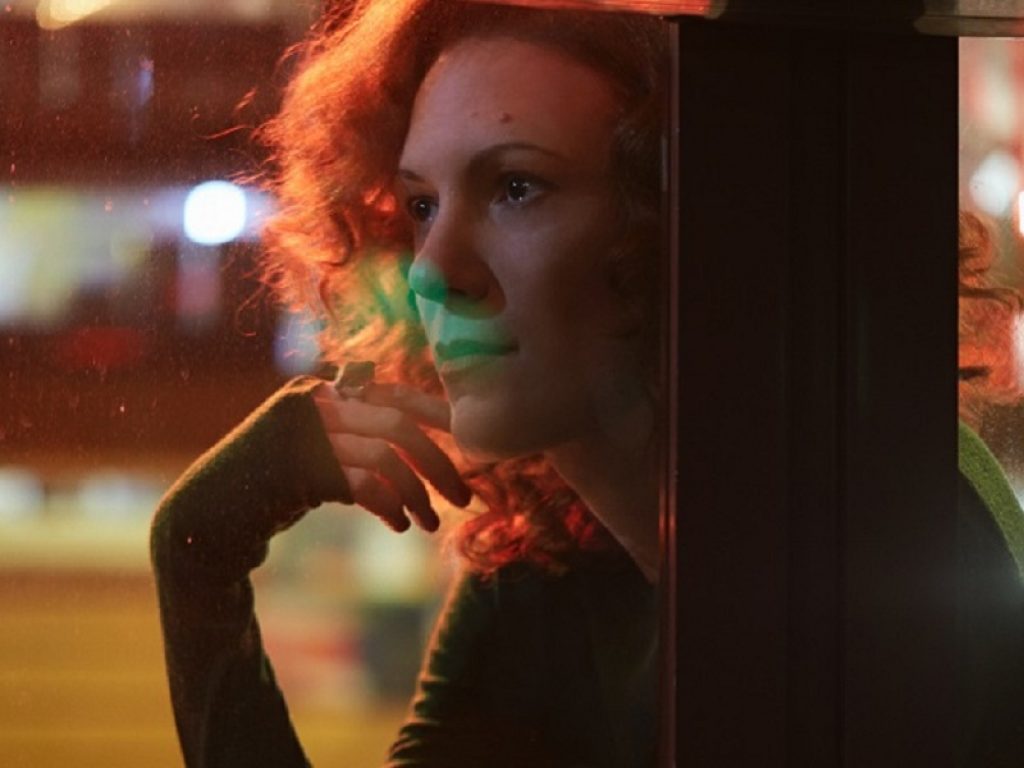 Maria Angeli “Un Velo”: il nuovo videoclip nel segno del ricordo