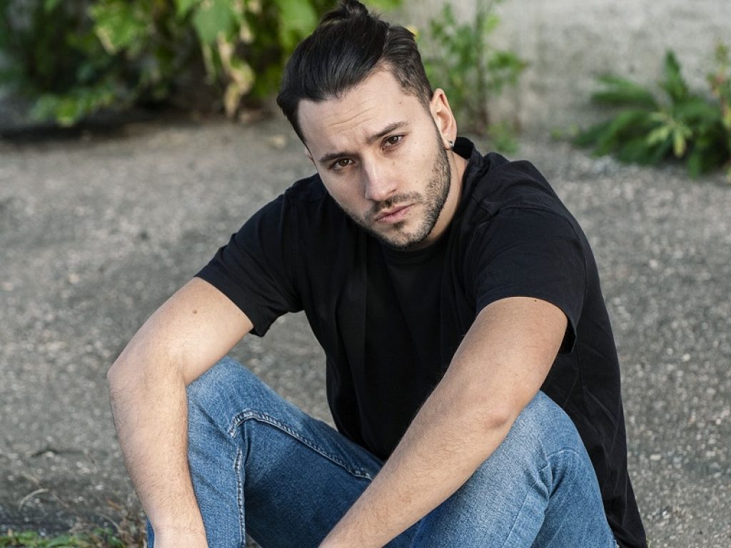 "Elettroshock" è il nuovo singolo di Alessandro Proietti