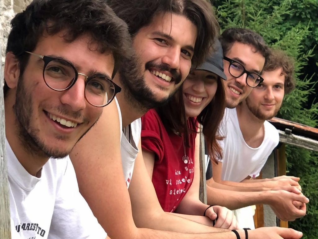 Gli Altrove pubblicano il singolo "Statua"