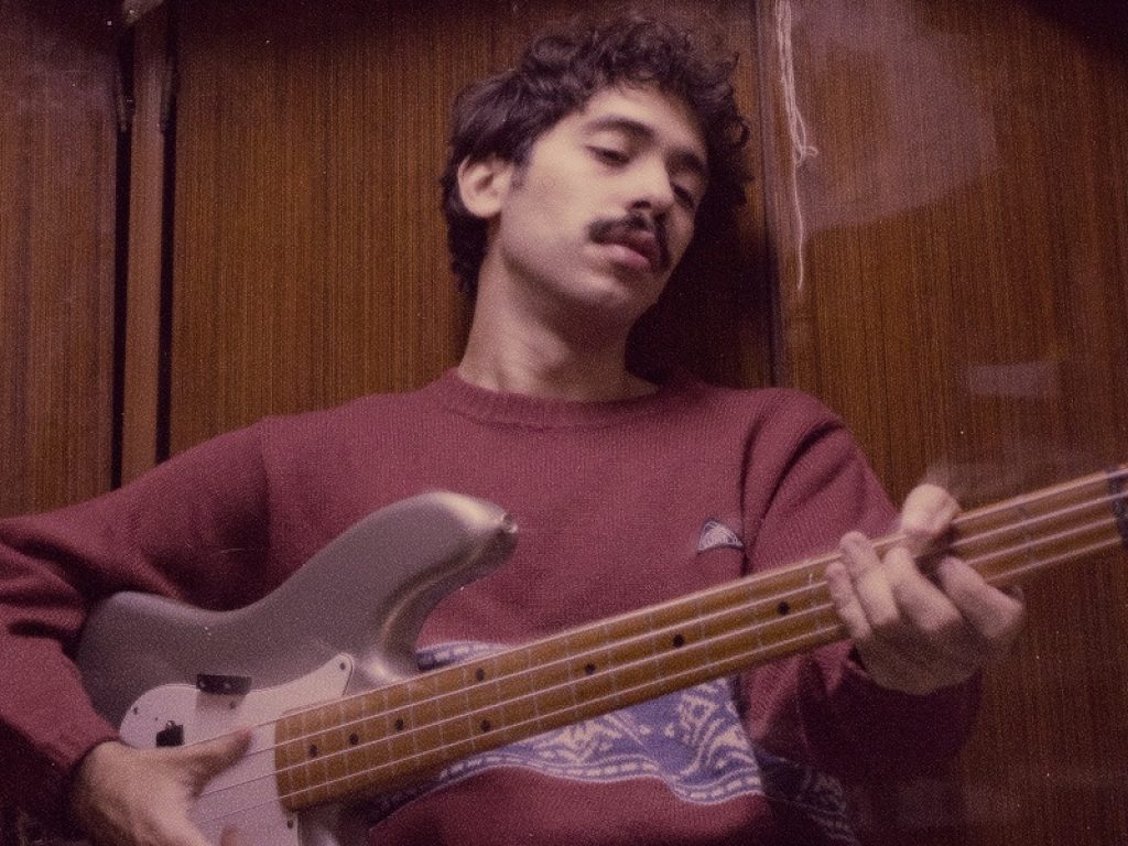 Calmo torna con il nuovo singolo "Sincera un colpo in più": uno sfogo sul triste epilogo di un rapporto, ma con melodie e ritmi estremamente catchy