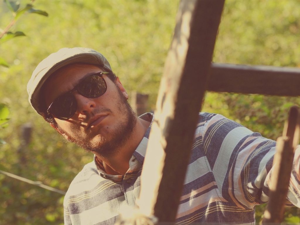 Disponibile in rotazione radiofonica e online su tutte le piattaforme di streaming “UNO”, il nuovo singolo di EMANCIPO