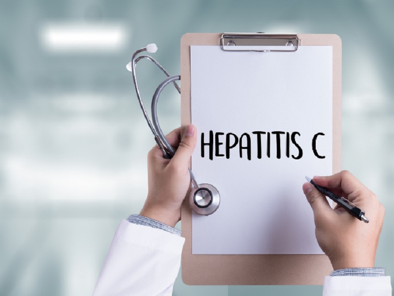 Se trattati con terapia antivirale ad azione diretta, i pazienti con infezione cronica da virus dell'epatite C sono a minor rischio di malattia renale