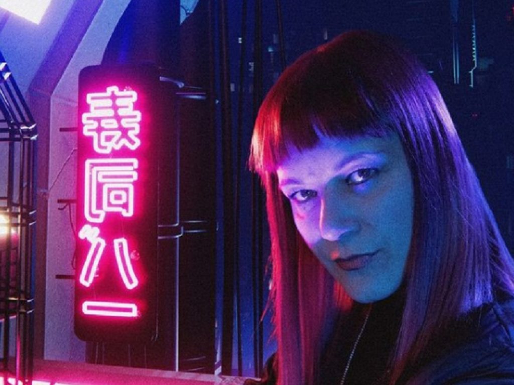 Gli Eveline online con "Live the World"