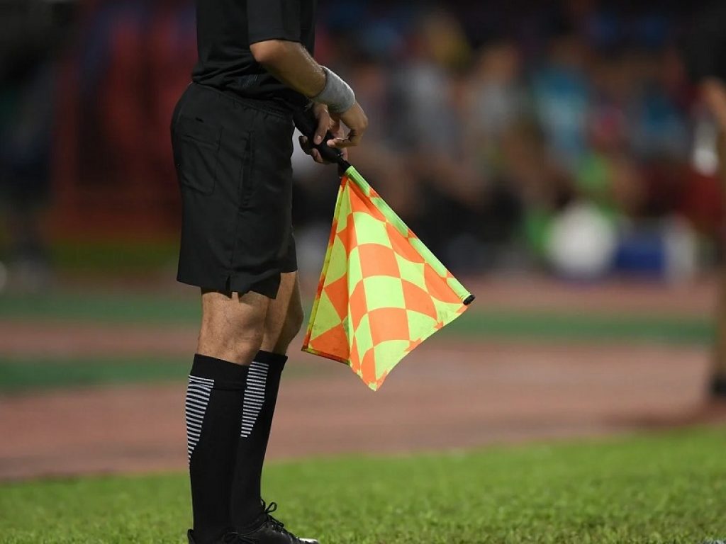 Il calcio cambia: arriva il fuorigioco automatico