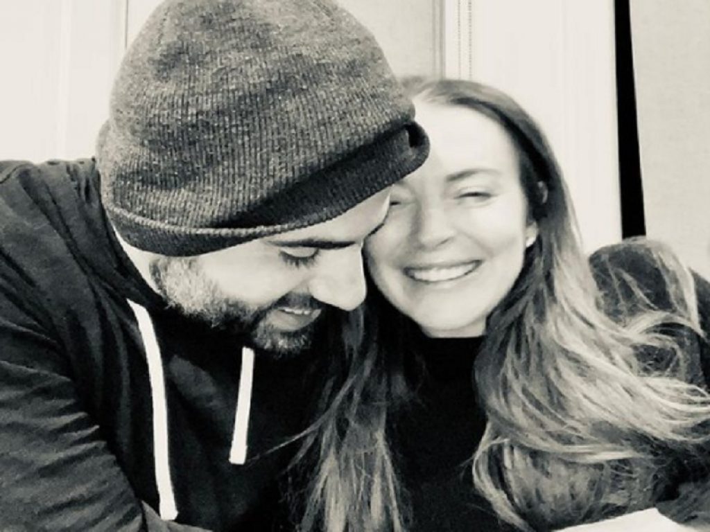 Lindsay Lohan ha annunciato sui social il matrimonio con Bader Shammas. L'attrice mette la testa a posto dopo una vita fatta di eccessi