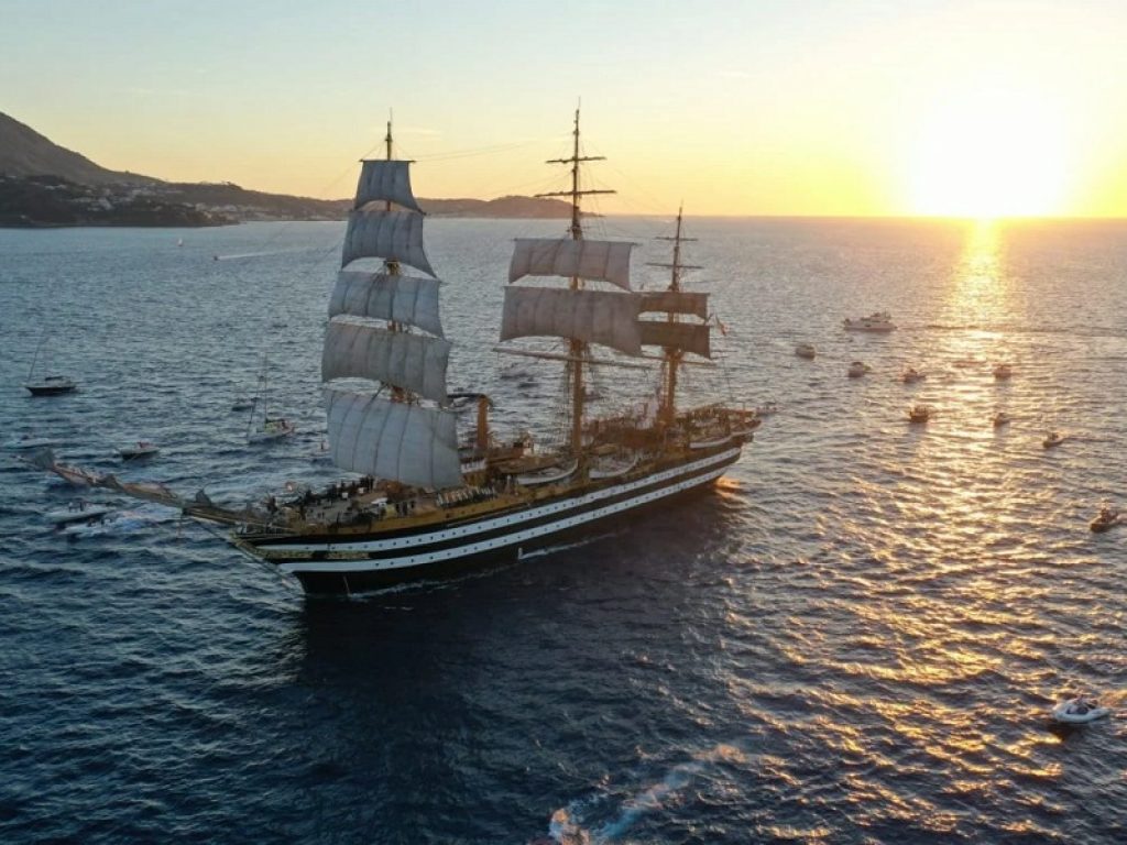 nave amerigo vespucci