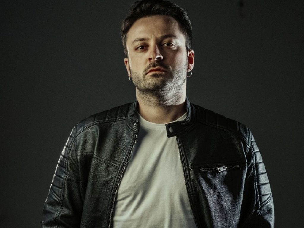 In radio e nei digital store “IERI”, primo singolo di Pianese, un brano che rispecchia le sonorità della musica contemporanea italiana