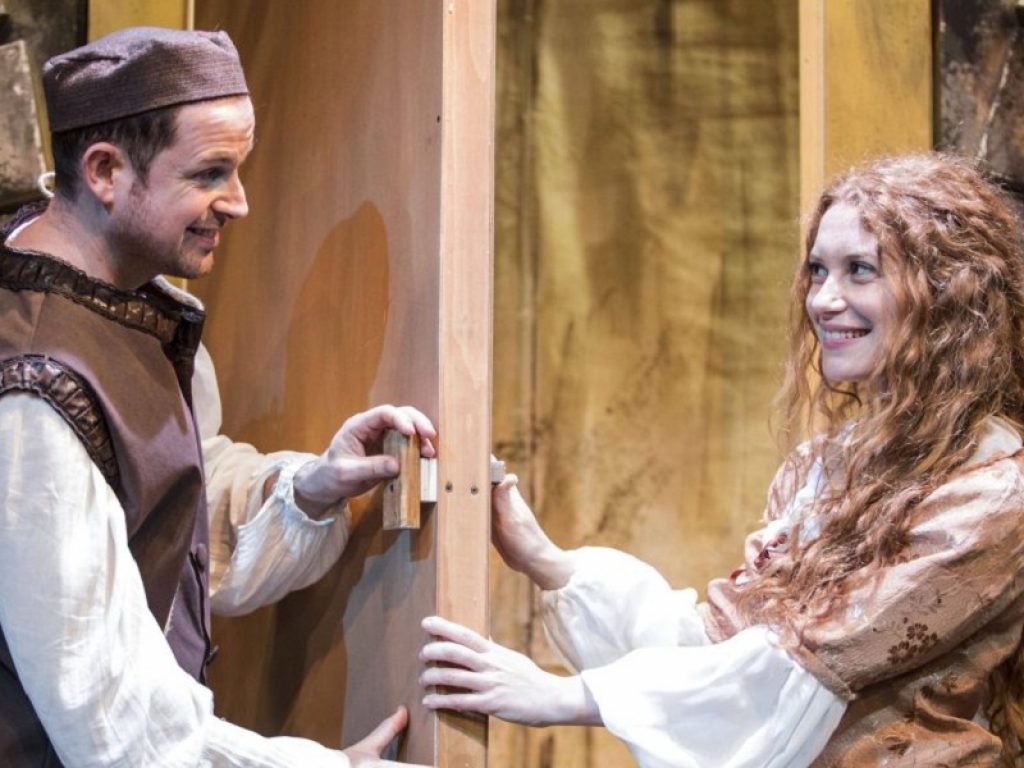 Fino al 28 novembre al Teatro Le Maschere di Roma in scena lo spettacolo "Re Bazza di Tordo" tratto dall'omonima fiaba dei fratelli Grimm