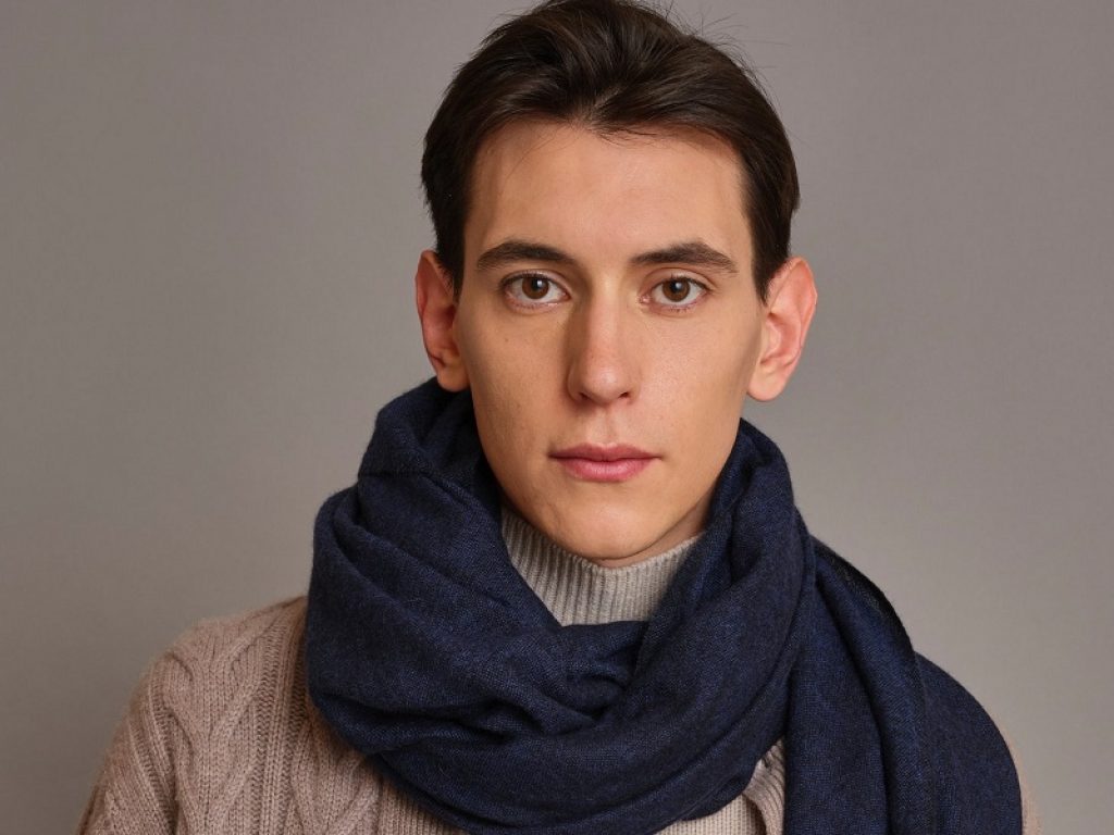 Regali di Natale 2021: un grande classico, il cappellino e la sciarpa in cashmere firmati MALO. Ecco dove acquistarli