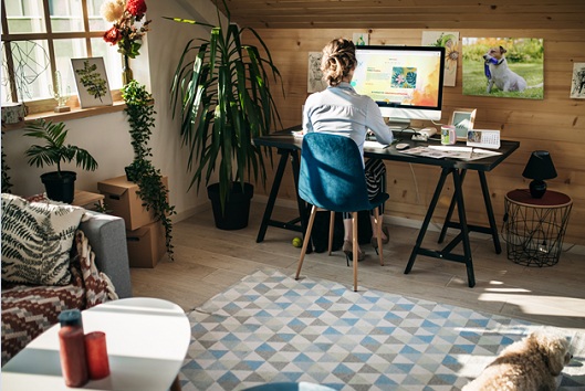 Lo smart working non fa bene alla salute fisica e mentale: per il quotidiano statunitense 'The Hill' rischio di sonno meno riposante, malattie cardiovascolari, diabete e peggioramento della vista