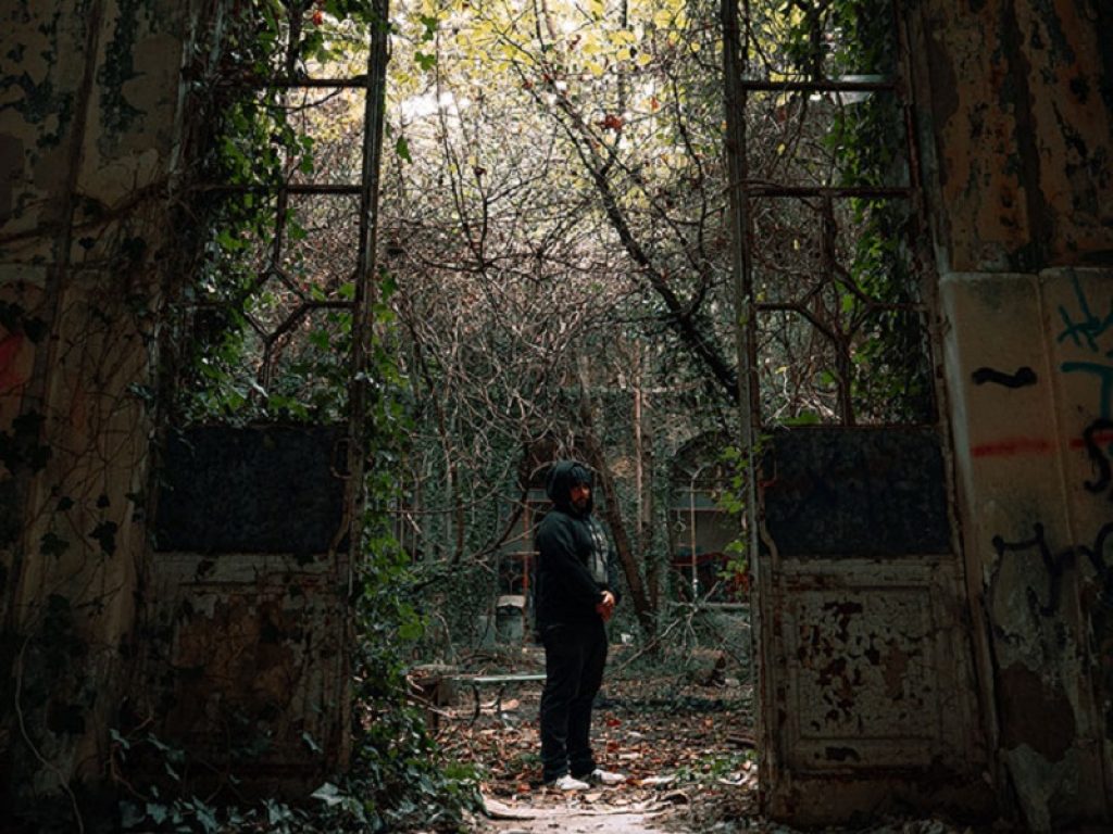 Disponibile in rotazione radiofonica e online su tutte le piattaforme digitali "L'ora dei lupi", il nuovo singolo di Shoker MC prodotto da Fonoplay