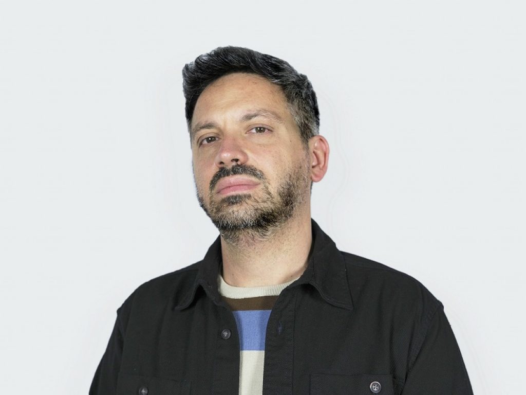 Si intitola "Aurora" il nuovo singolo del cantautore siciliano Armando Cacciato: il brano è in radio e sulle piattaforme streaming