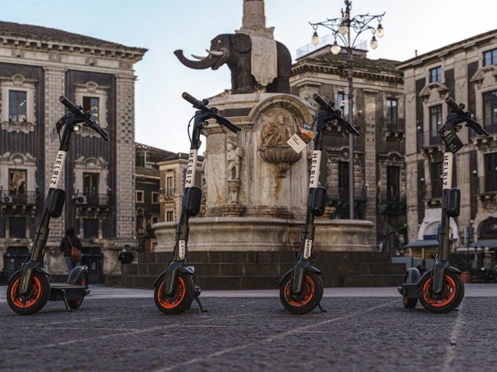Monopattini: l’espansione di Helbiz continua a Catania