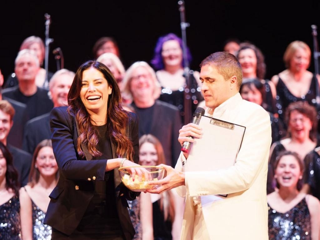 Aida Yespica madrina del Concerto di Natale Moviechorus
