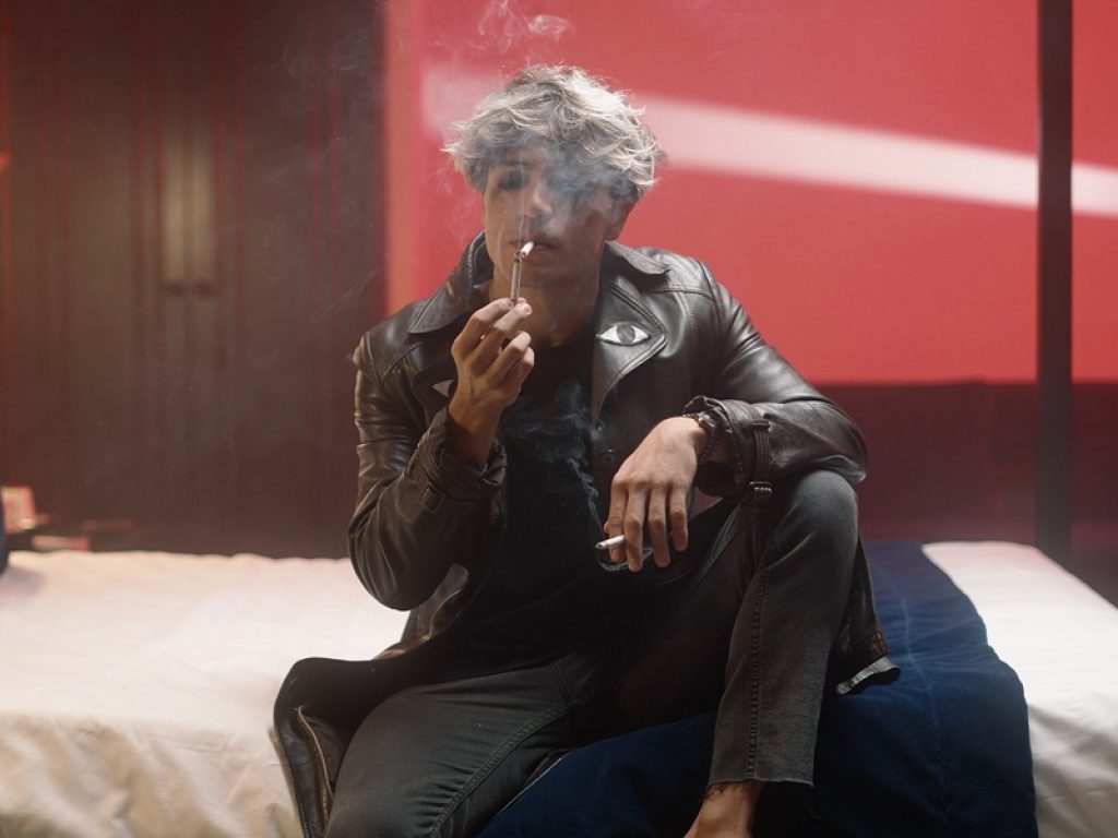 Il poliedrico artista Avus Ars pubblica il suo nuovo singolo “C9H8N2 (Benzodiazepine)”