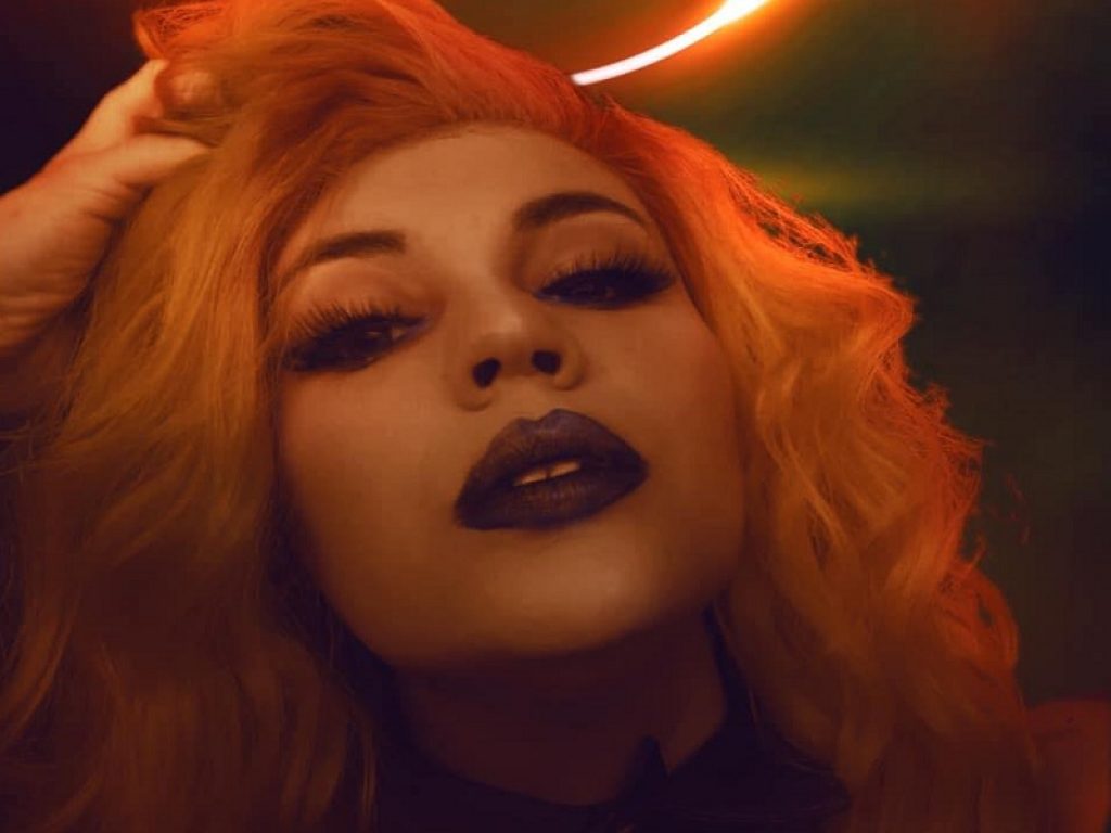 “X-Ray” è il singolo d'esordio di Elnoir